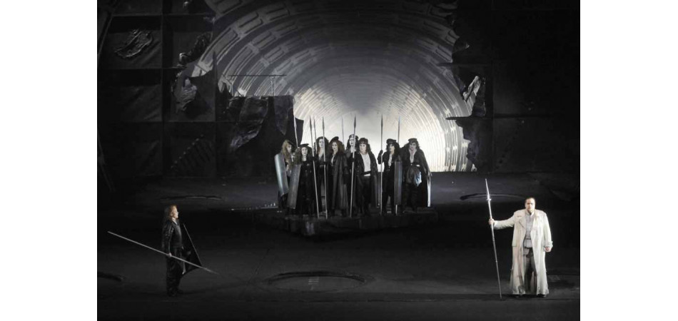 DIE WALKÜRE © 2010, Bettina Stöß / stage picture