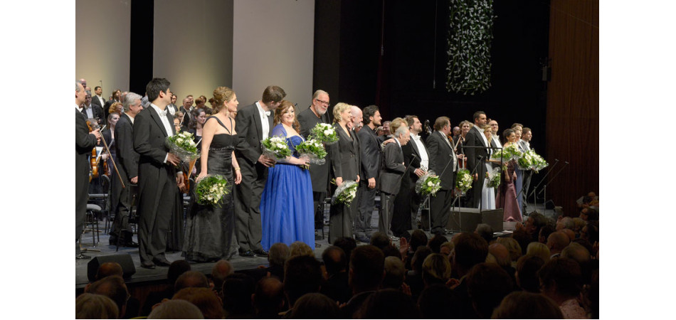 Schlussapplaus nach dem Festkonzert © Bettina Stöß