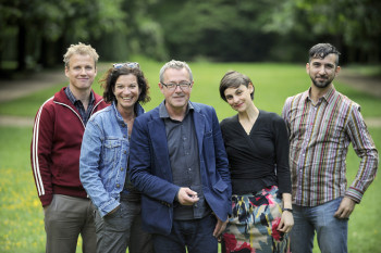 vlnr: Falk Richter, Barbara Kantel, Staffan Valdemar Holm, Nora Schlocker, Nurkan Erpulat; Foto: Sebastian Hoppe vlnr: Falk Richter, Barbara Kantel, Staffan Valdemar Holm, Nora Schlocker, Nurkan Erpulat; Foto: Sebastian Hoppe