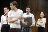 Herr Kolpert (vlnr: Stefanie Rösner, Marian Kindermann, Philipp Denzel, Sesede Terziyan) | Foto: Sebastian Hoppe