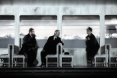 Der Prozess (vlnr: Taner Sahintürk, Carl Alm, Sven Walser) | Foto: Sebastian Hoppe