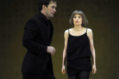 Hamlet (vlnr: Aleksandar Radenkovic, Lea Draeger) | Foto: Sebastian Hoppe