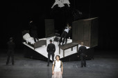 Der Prozess (Patrizia Wapinska, Ensemble, Techniker) | Foto: Sebastian Hoppe