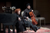 Marija (vlnr: Imogen Kogge, Christoph Luser) | Foto: Bernd Uhlig