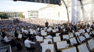 STAATSOPER FÜR ALLE Till Leeser STAATSOPER FÜR ALLE Till Leeser