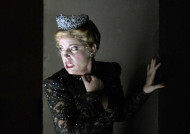TURANDOT | Lise Lindstrom as Turandot | The pictures are protected by copyright. Photographer: Bettina Stöß / stage picture 2008 | Bettina Stöß / stage picture TURANDOT | Lise Lindstrom as Turandot | The pictures are protected by copyright. Photographer: Bettina Stöß / stage picture 2008 | Bettina Stöß / stage picture