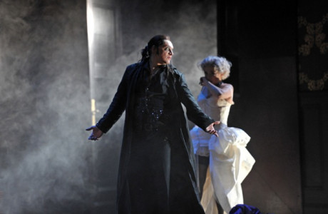 Laimonas Pautienius (Don Giovanni), Nataliya Kovalova (Donna Elvira) | (c) Hans Jörg Michel Laimonas Pautienius (Don Giovanni), Nataliya Kovalova (Donna Elvira) | (c) Hans Jörg Michel