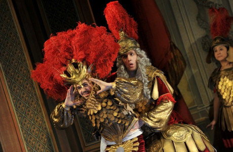 Valer Barna-Sabadus (Serse), Torben Jürgens (Ariodate) | (c) Hans Jörg Michel Valer Barna-Sabadus (Serse), Torben Jürgens (Ariodate) | (c) Hans Jörg Michel